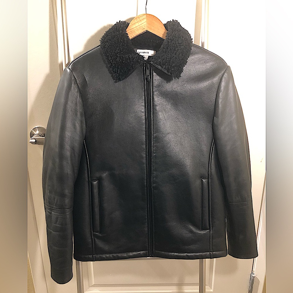 Calibrate black 100% leather bomber jacket w/ real fur shearling lamb. Men’s S.